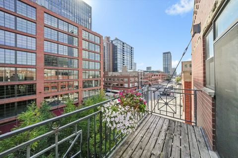 Tiny photo for 1048 W Fulton Street #4, Chicago, IL 60607 (MLS # 12489223)
