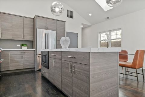 Tiny photo for 1048 W Fulton Street #4, Chicago, IL 60607 (MLS # 12489223)