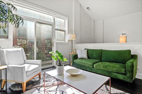 Tiny photo for 1048 W Fulton Street #4, Chicago, IL 60607 (MLS # 12489223)