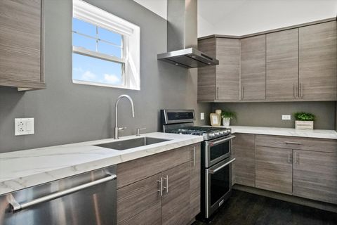 Tiny photo for 1048 W Fulton Street #4, Chicago, IL 60607 (MLS # 12489223)
