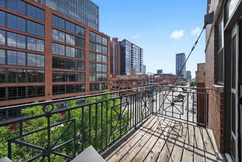 Tiny photo for 1048 W Fulton Street #4, Chicago, IL 60607 (MLS # 12489223)