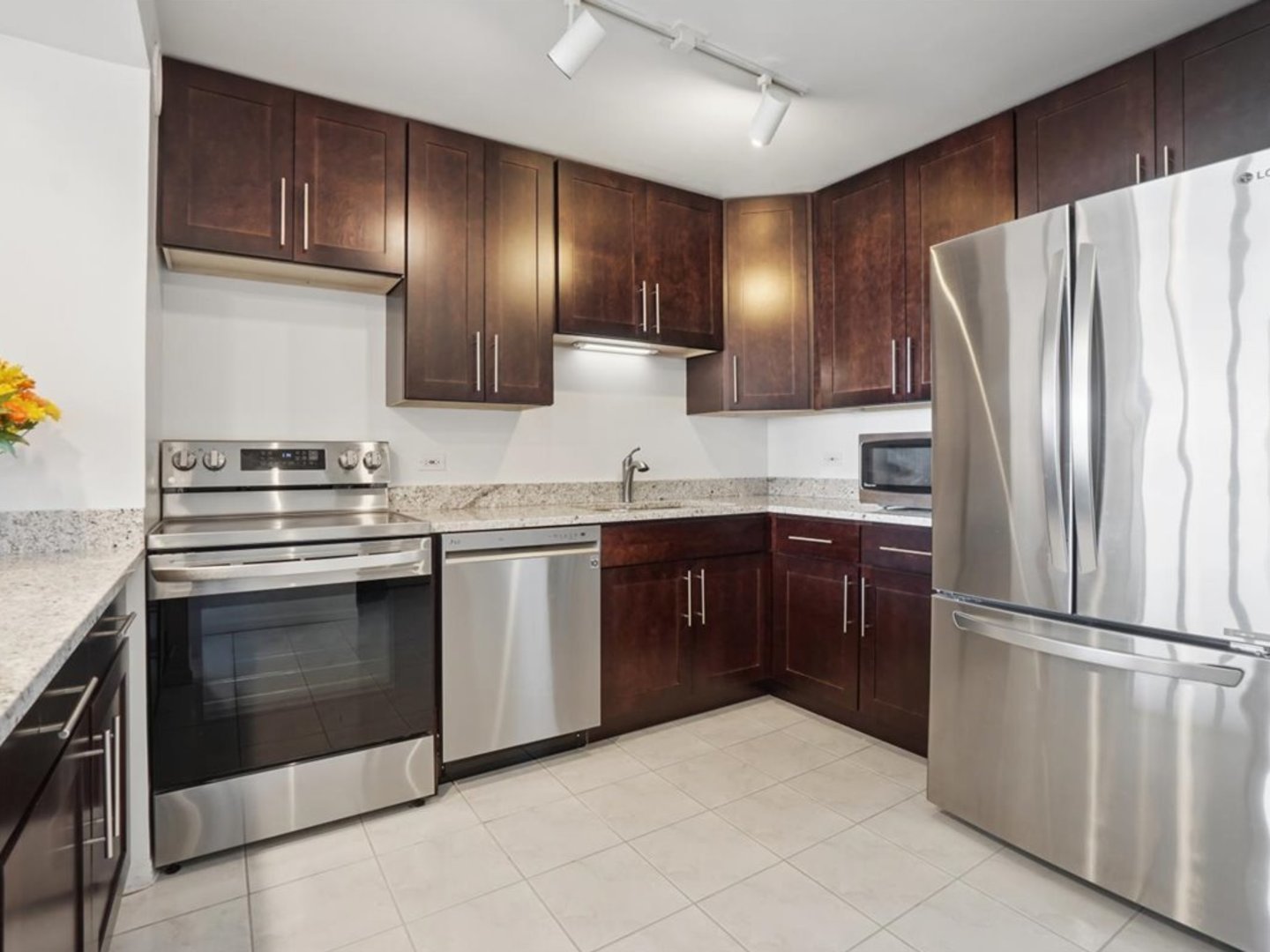 5320 N Sheridan Road 1606