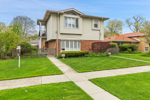 Photo of 9226 Kilbourn Avenue, Skokie, IL 60076 (MLS # 12610574)