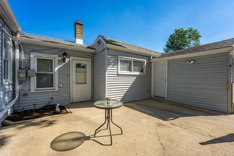 Tiny photo for 901 E Babcock Avenue, Addison, IL 60101 (MLS # 12485860)