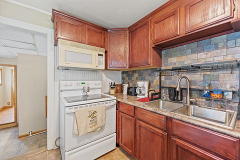 Tiny photo for 901 E Babcock Avenue, Addison, IL 60101 (MLS # 12485860)
