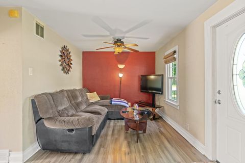 Tiny photo for 901 E Babcock Avenue, Addison, IL 60101 (MLS # 12485860)