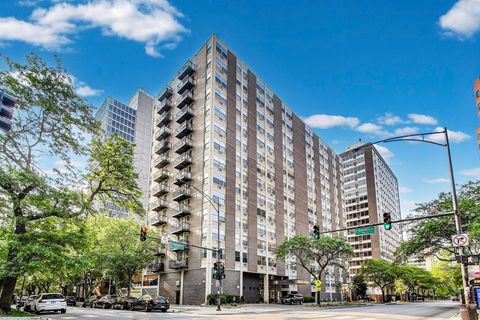 Tiny photo for 3033 N Sheridan Road #602, Chicago, IL 60657 (MLS # 12392654)