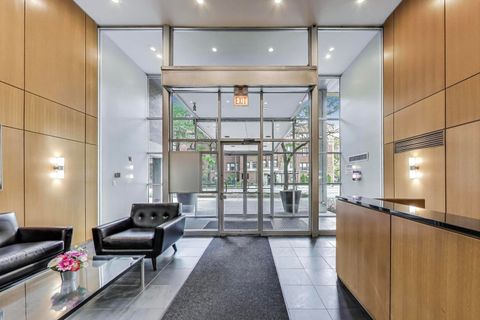 Tiny photo for 3033 N Sheridan Road #602, Chicago, IL 60657 (MLS # 12392654)