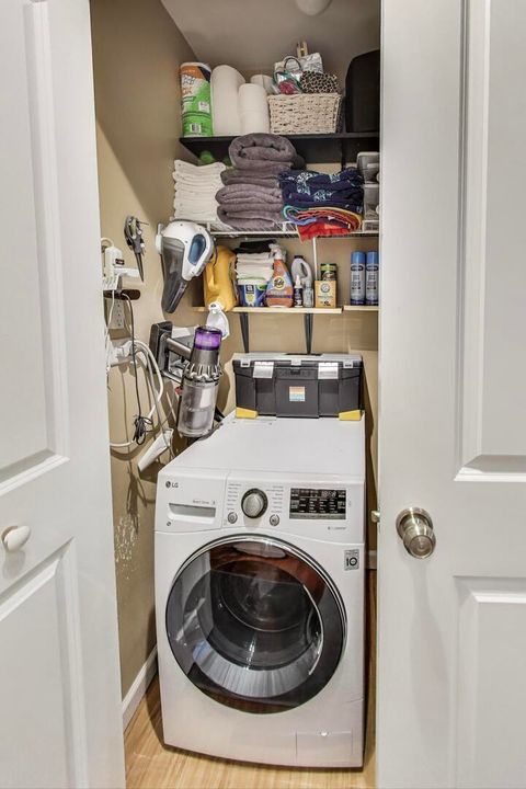 Tiny photo for 3033 N Sheridan Road #602, Chicago, IL 60657 (MLS # 12392654)