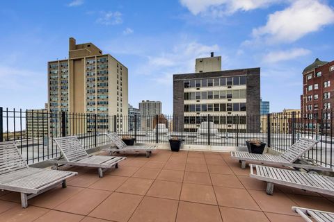 Tiny photo for 3033 N Sheridan Road #602, Chicago, IL 60657 (MLS # 12392654)
