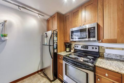 Tiny photo for 3033 N Sheridan Road #602, Chicago, IL 60657 (MLS # 12392654)