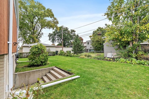 Tiny photo for 2073 Westview Drive, Des Plaines, IL 60018 (MLS # 12783420)