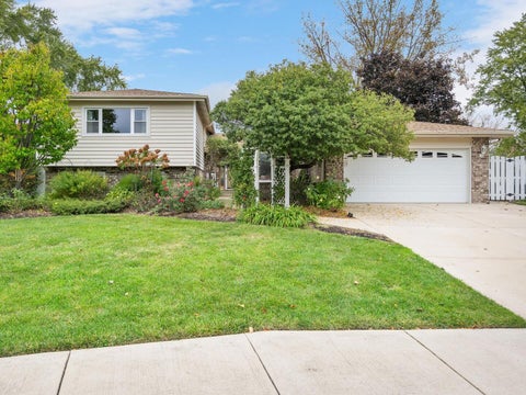 Photo of 815 N Rumple Lane, Addison, IL 60101 (MLS # 12769746)