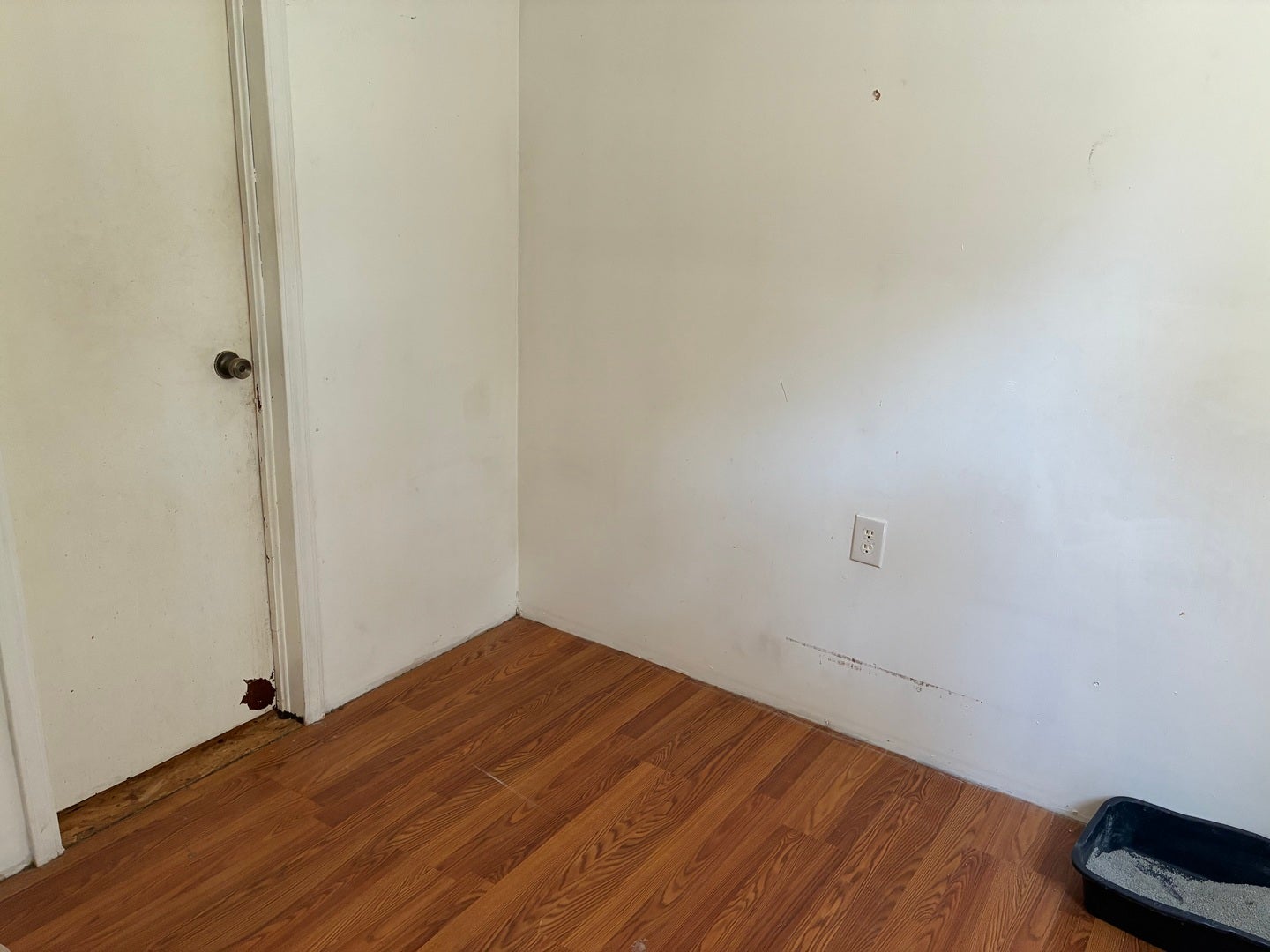 121 E Opdyke Avenue