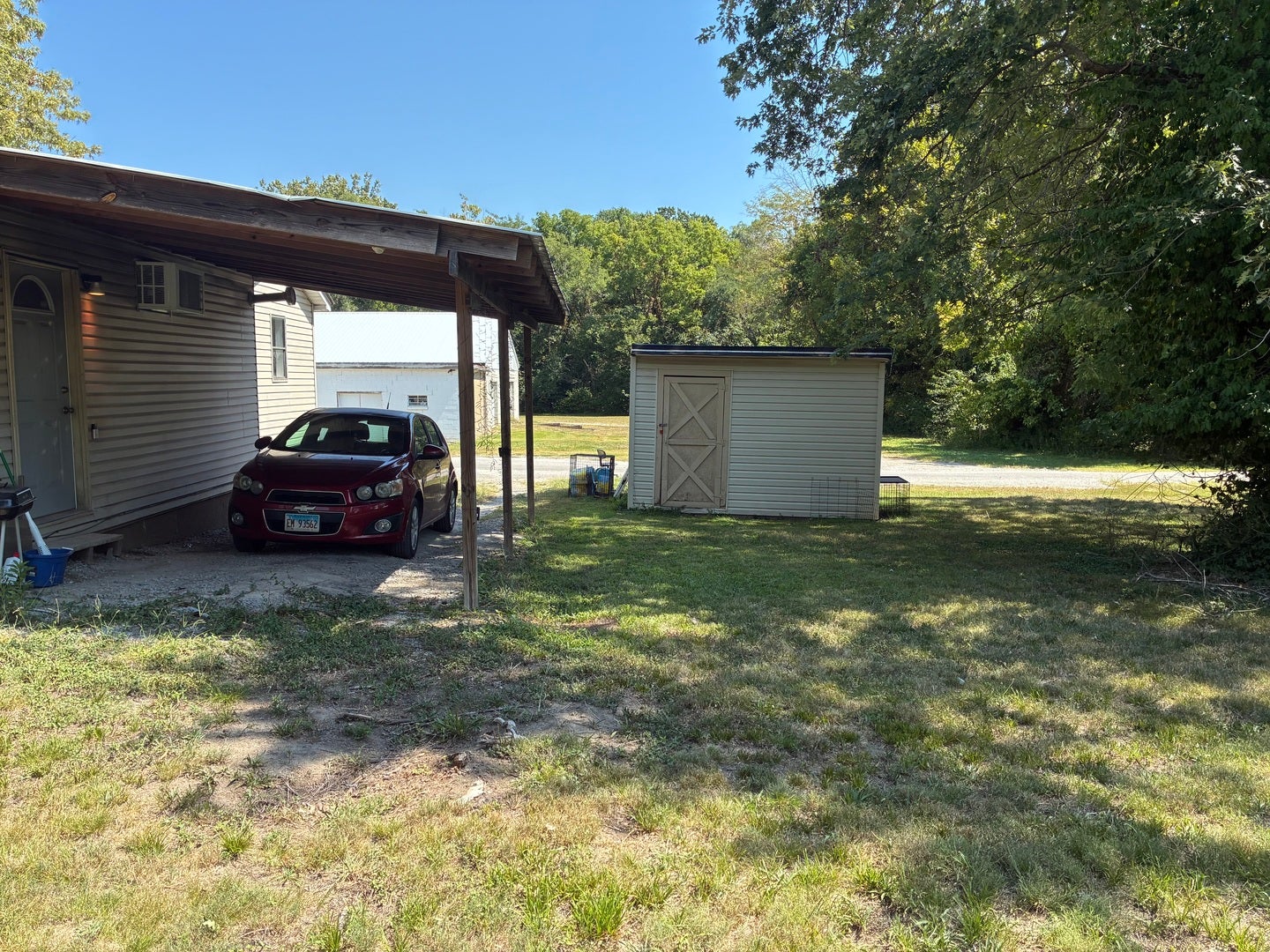 121 E Opdyke Avenue