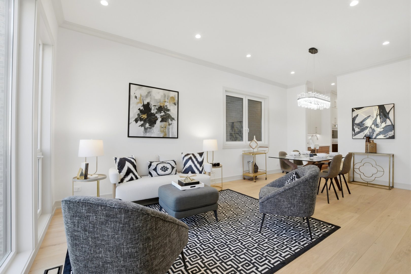 4846 N Hermitage Avenue