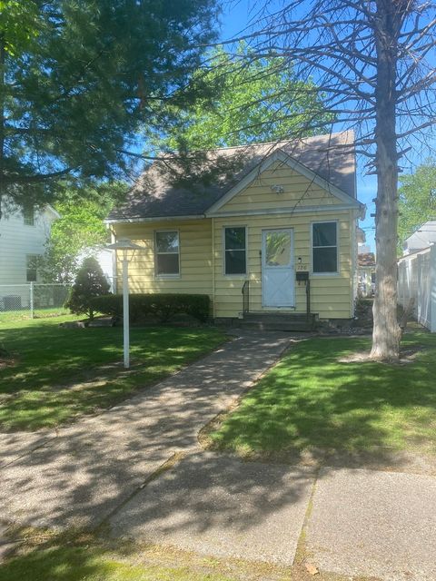 Photo of 126 S Thornwood Avenue, Davenport, IA 52802 (MLS # 12641883)