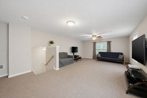 Tiny photo for Aurora, IL 60505 (MLS # 12613542)