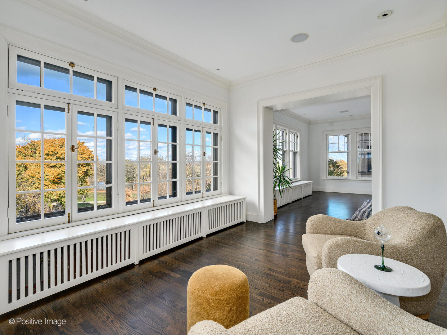 305 W Fullerton Parkway 4W