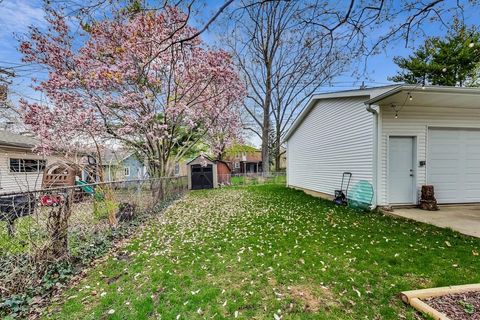 Tiny photo for 2012 Newton Avenue, Park Ridge, IL 60068 (MLS # 12621447)