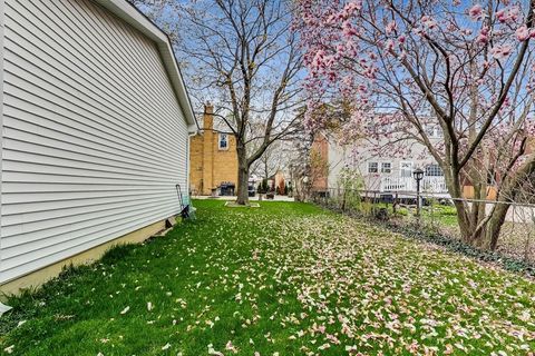 Tiny photo for 2012 Newton Avenue, Park Ridge, IL 60068 (MLS # 12621447)