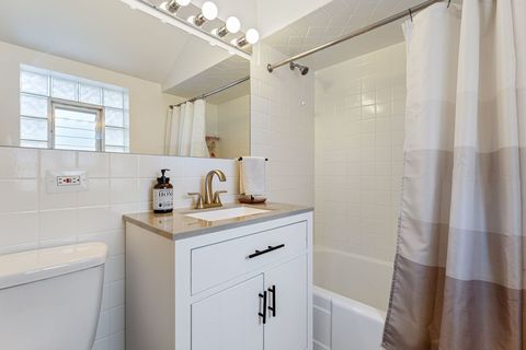 Tiny photo for 2012 Newton Avenue, Park Ridge, IL 60068 (MLS # 12621447)