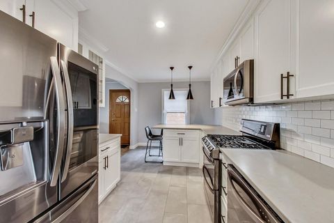 Tiny photo for 2012 Newton Avenue, Park Ridge, IL 60068 (MLS # 12621447)