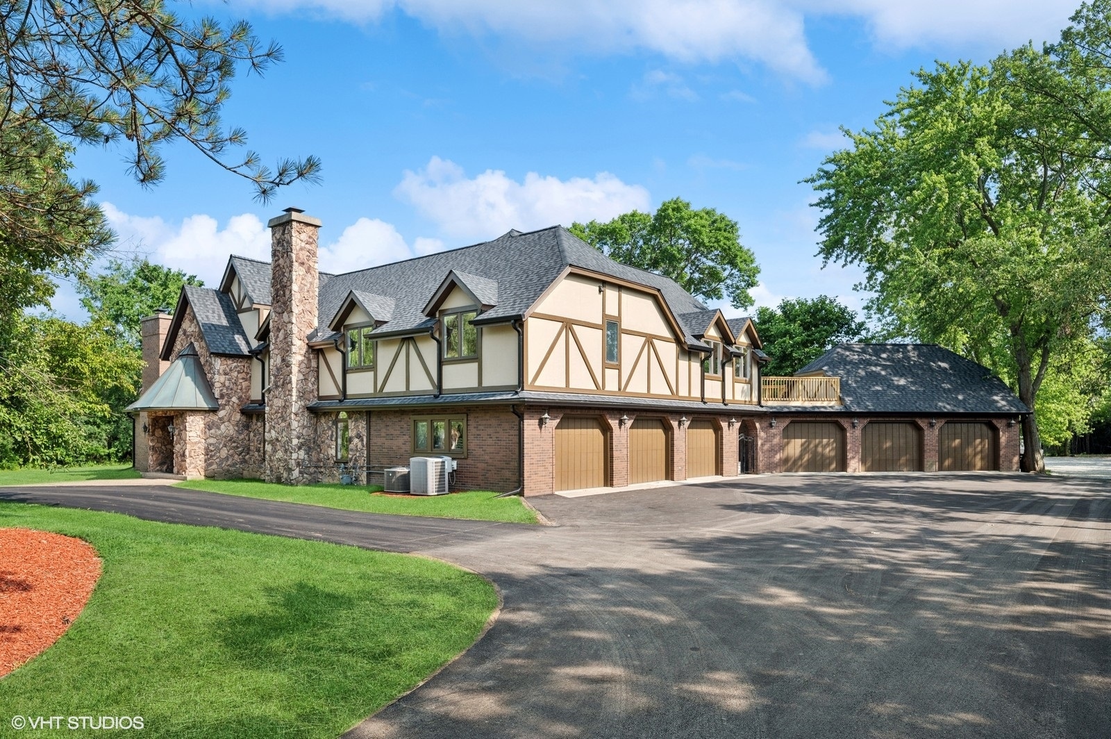 1899 Hilltop Lane