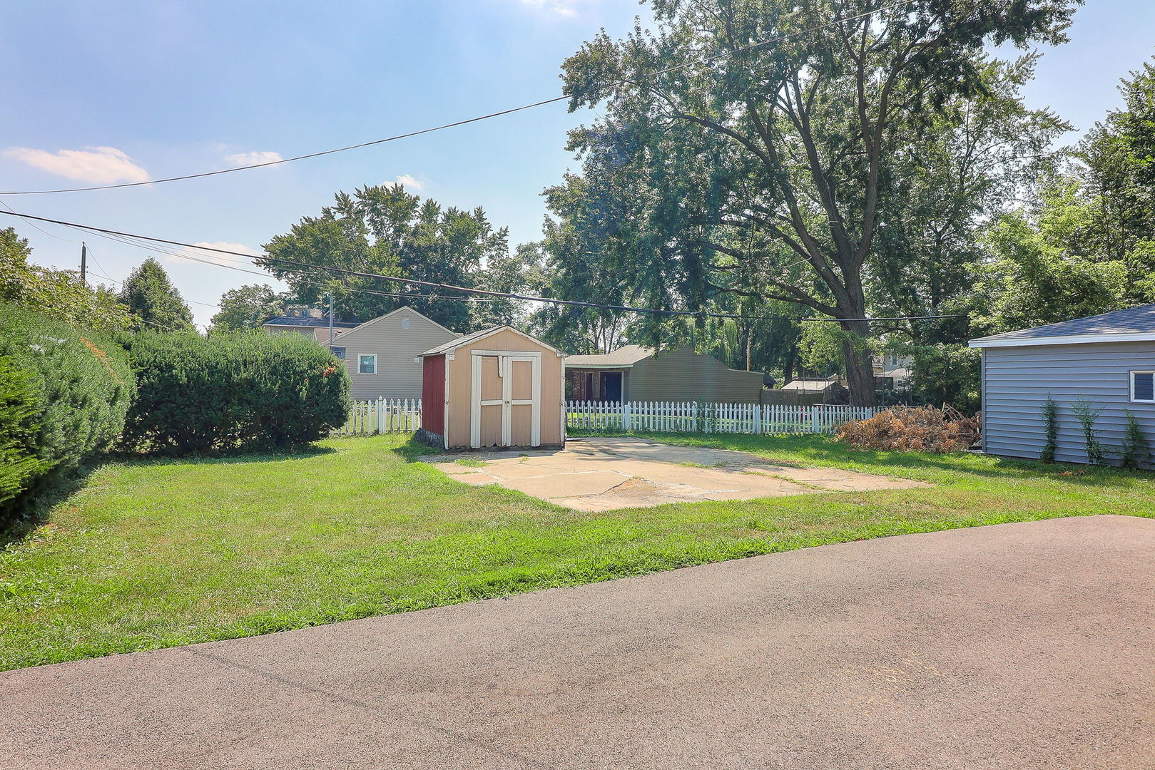 1045 Grand Boulevard