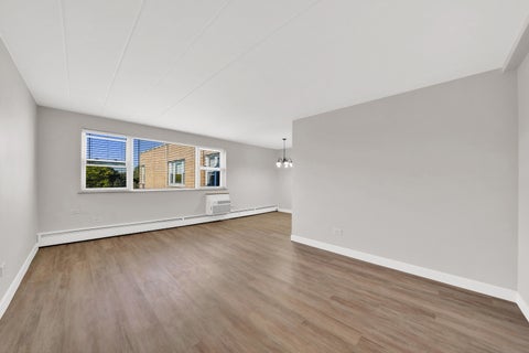 Tiny photo for 6161 N Hoyne Avenue #504, Chicago, IL 60659 (MLS # 12793623)