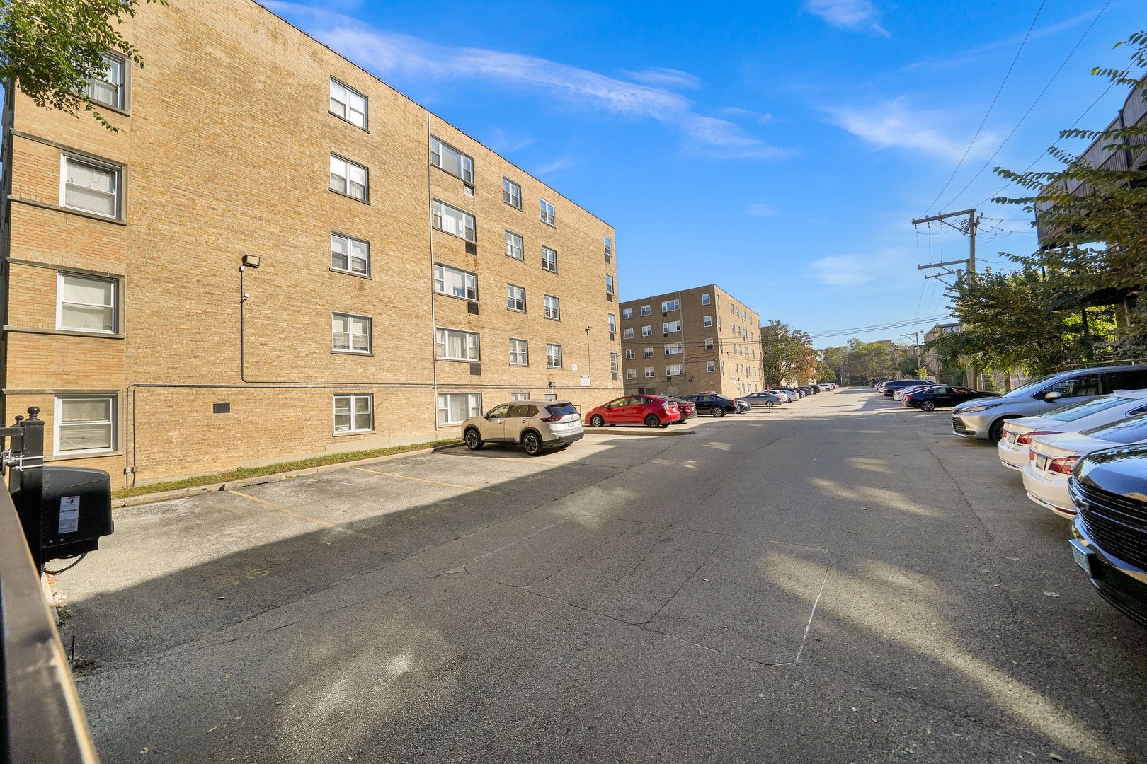 6161 N Hoyne Avenue 504