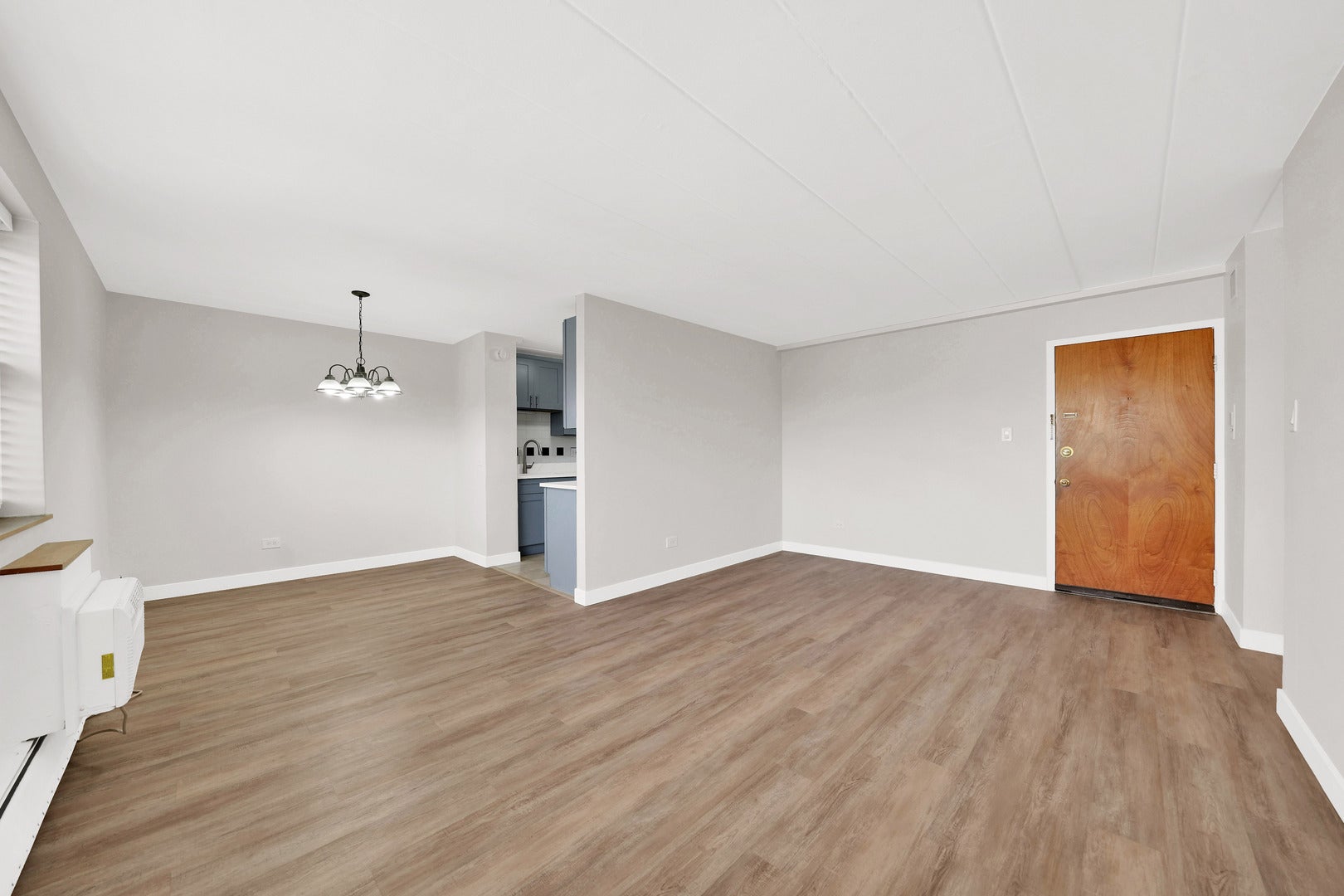 6161 N Hoyne Avenue 504