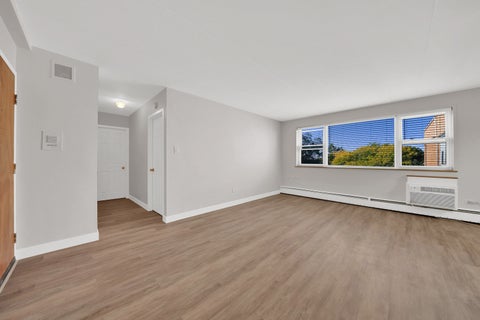 Tiny photo for 6161 N Hoyne Avenue #504, Chicago, IL 60659 (MLS # 12793623)
