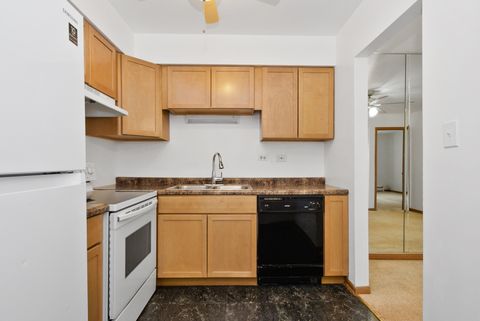 Tiny photo for 17975 Huntleigh Court #301, Country Club Hills, IL 60478 (MLS # 12620579)