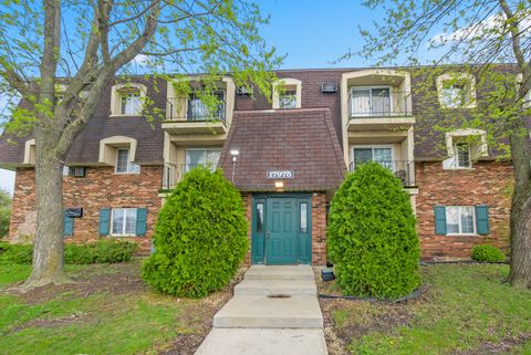 Photo of 17975 Huntleigh Court #301, Country Club Hills, IL 60478 (MLS # 12620579)