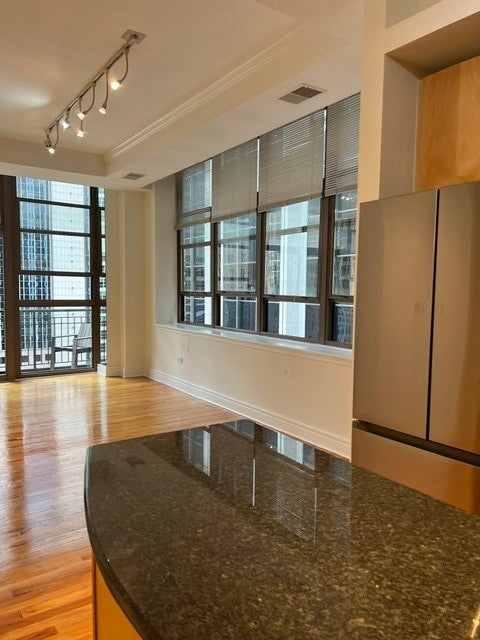 212 W Washington Street 1012