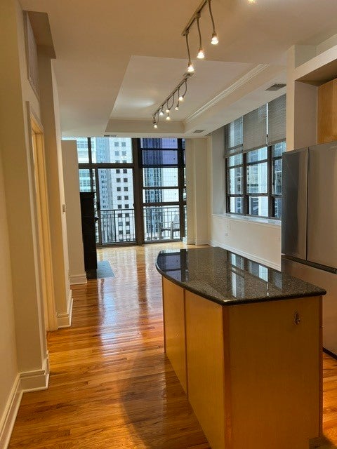 212 W Washington Street 1012