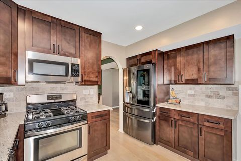 Tiny photo for 463 Bourbon Lane, Naperville, IL 60565 (MLS # 12472636)