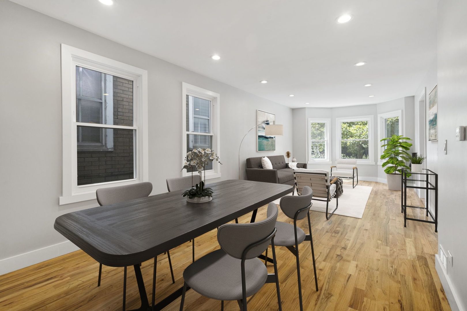 6129 N RAVENSWOOD Avenue 1