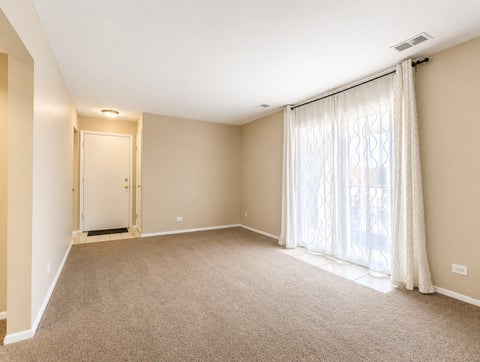 Tiny photo for 1724 Fayette Walk #F, Hoffman Estates, IL 60169 (MLS # 12665416)