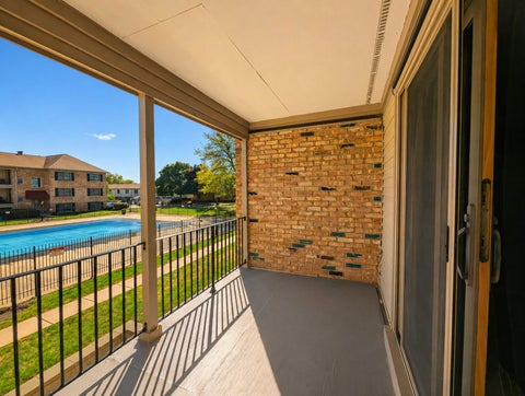 Tiny photo for 1724 Fayette Walk #F, Hoffman Estates, IL 60169 (MLS # 12665416)
