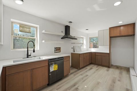 Tiny photo for 600 N Monticello Avenue, Chicago, IL 60624 (MLS # 12477718)