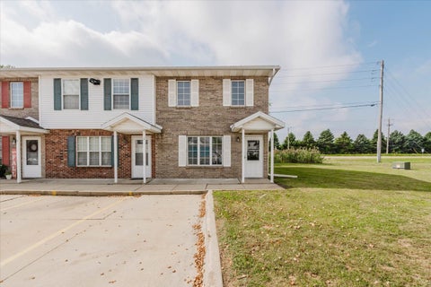 Photo of 23 Fetzer Drive #1, Bloomington, IL 61704 (MLS # 12764405)