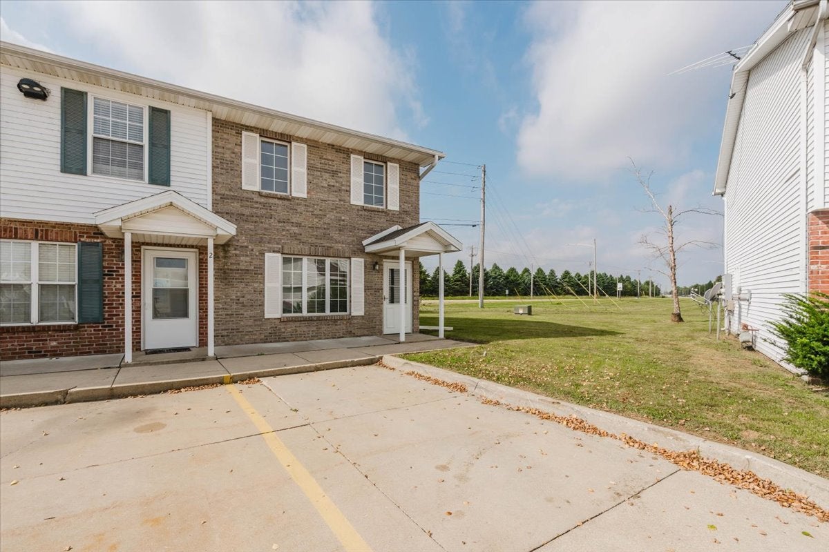 23 Fetzer Drive 1