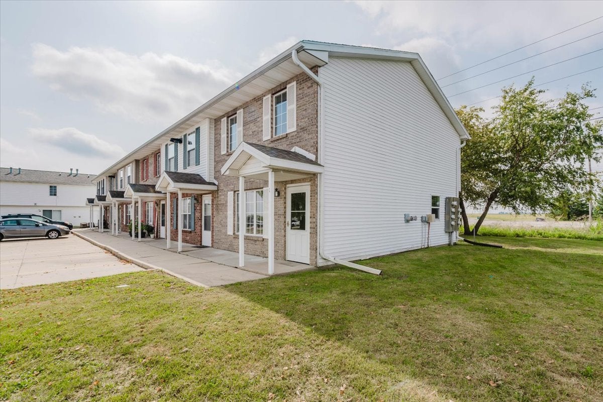 23 Fetzer Drive 1