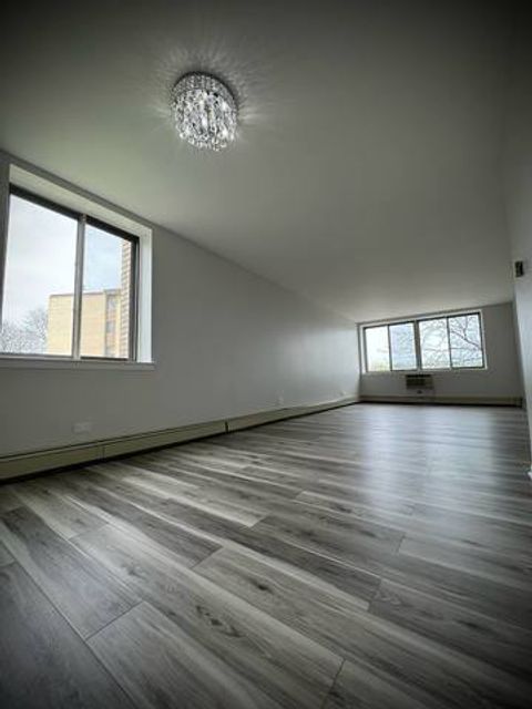 Tiny photo for 9720 S Pulaski Road #306, Oak Lawn, IL 60453 (MLS # 12498370)