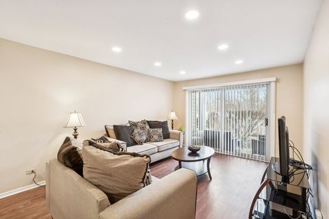 Tiny photo for 1565 Raymond Drive #101, Naperville, IL 60563 (MLS # 12590371)