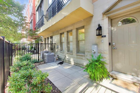 Tiny photo for 515 N Peoria Street, Chicago, IL 60642 (MLS # 12737928)