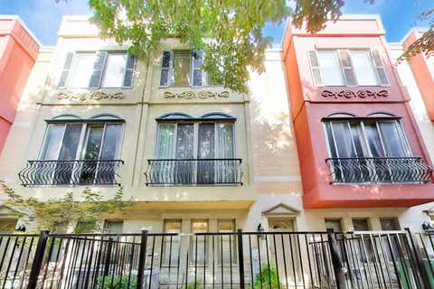 Photo of 515 N Peoria Street, Chicago, IL 60642 (MLS # 12737928)