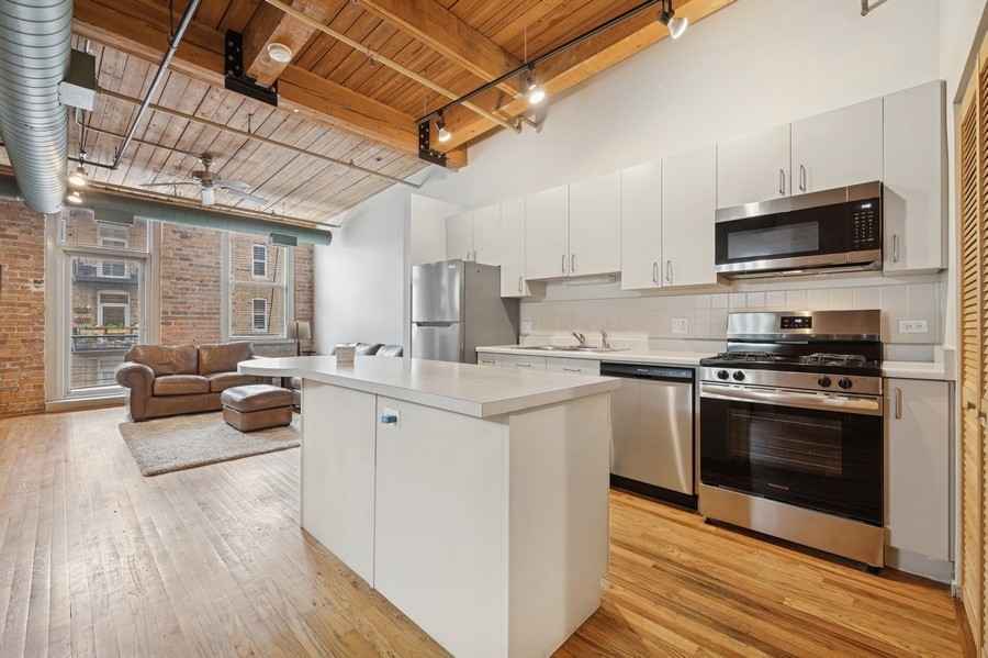 420 S Clinton Street 614A